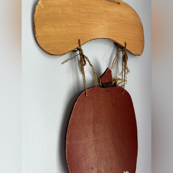 ‘Welcome’ Pumpkin Sign - Picture 5 of 6